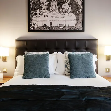 The Mad Hatter Hotel-2